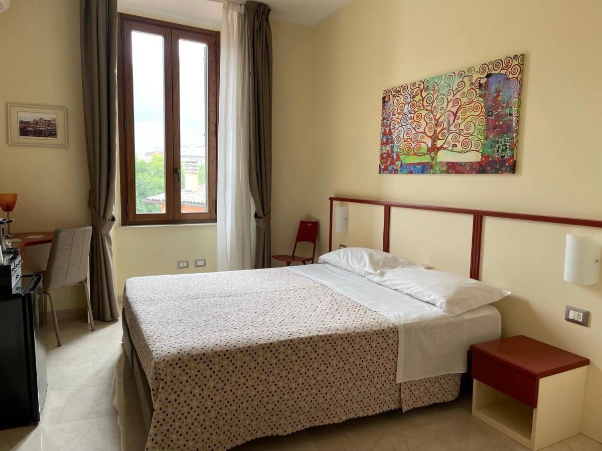 סולמונה B&B Ponte Capograssi מראה חיצוני תמונה