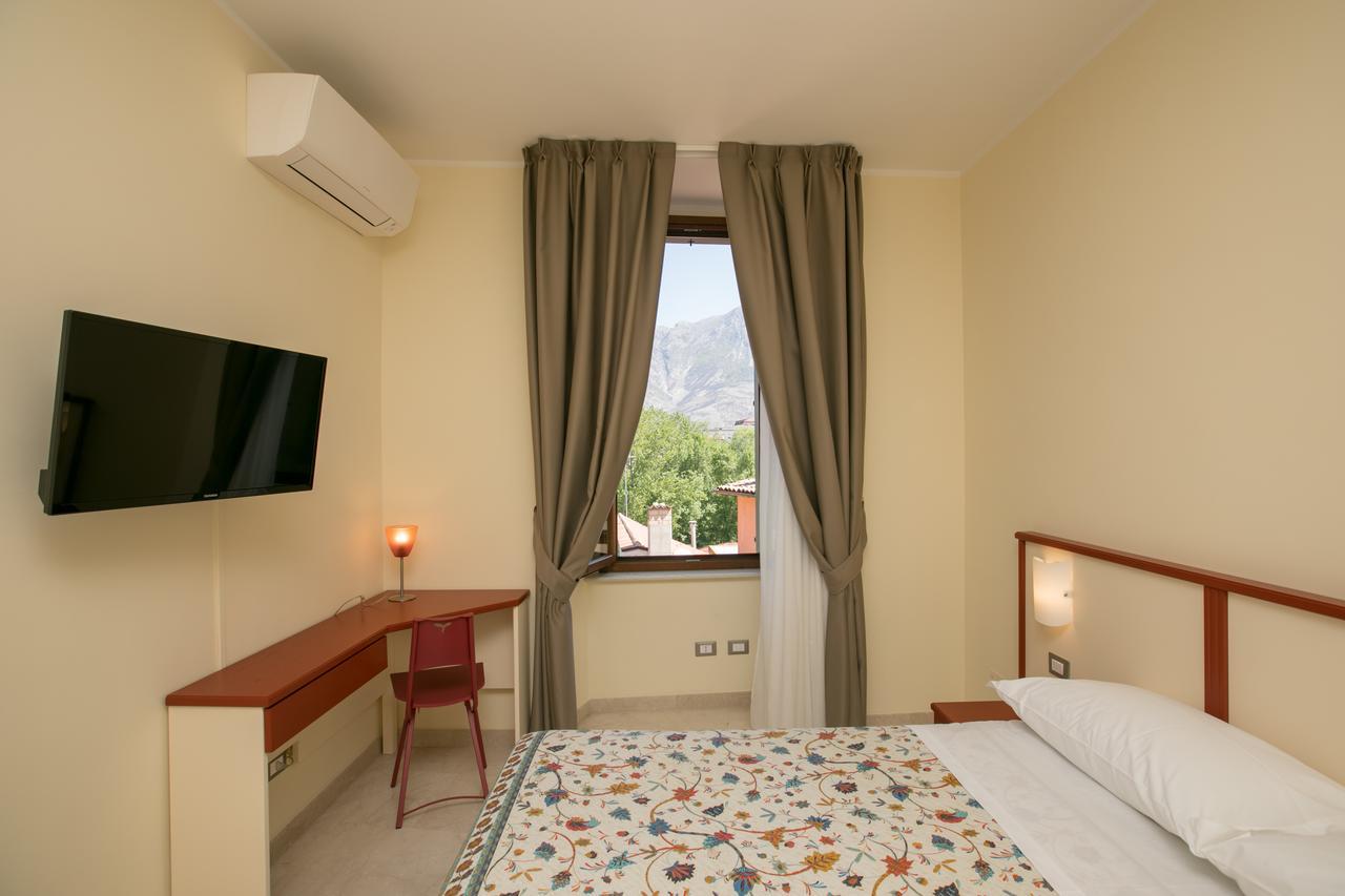 סולמונה B&B Ponte Capograssi מראה חיצוני תמונה